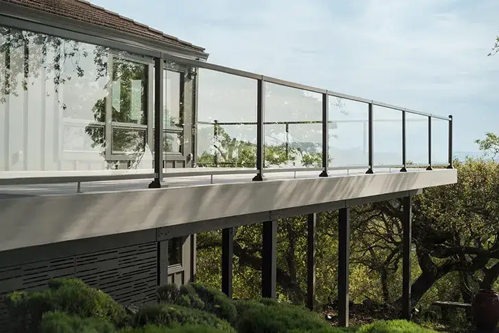 Railing with a glass infill allows for unobscured sight lines