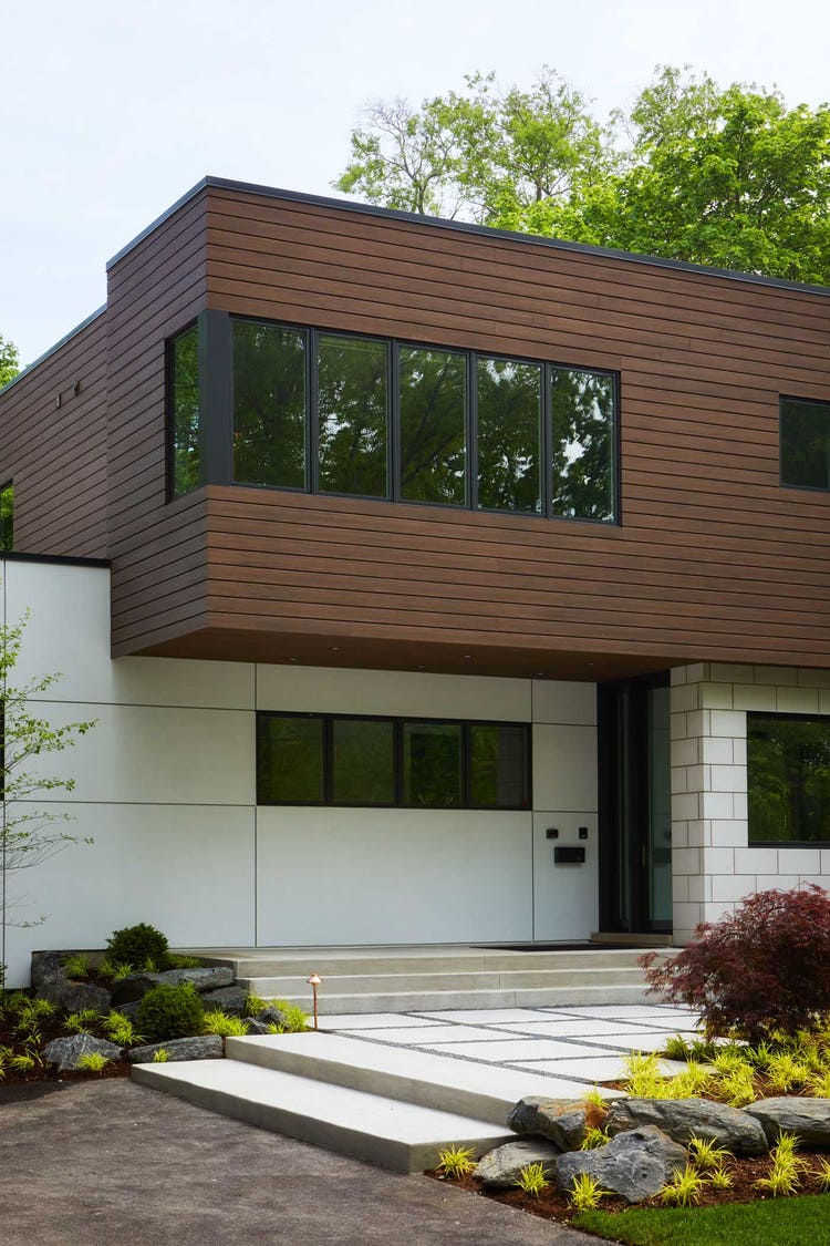 Modern Suburban Luxury | Architect Inspiration | TimberTech