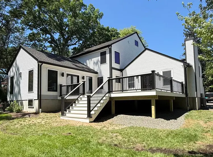 Burr-Roofing-Siding-and-Windows-Darien-1-copy.webp