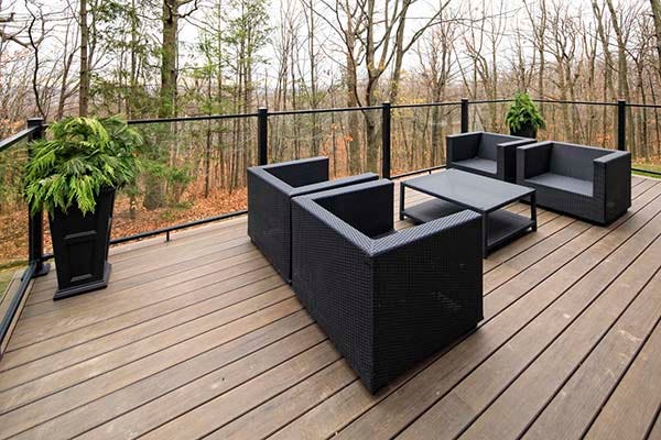 modern and minimalist deck railing designs
