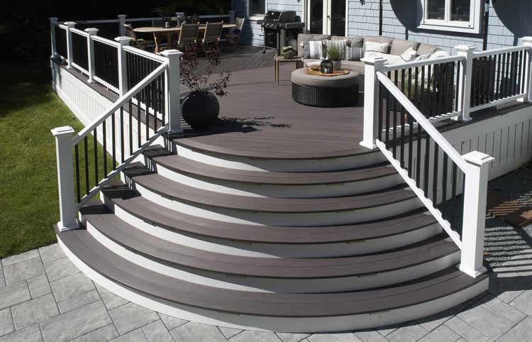 Cascading stairs on a composite deck
