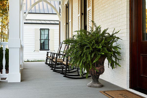 TimberTech-AZEK-Vintage-Coastline-MWD-Porch