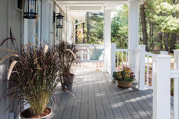 Outdoor fall decor ideas featuring TimberTech PRO Terrain Collection in Silver Maple & Radiance Rail Outdoor fall decor ideas featuring TimberTech PRO Terrain Collection in Silver Maple & Radiance Rail