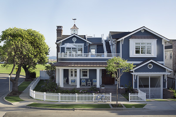 Deck styles for Craftsman-style homes