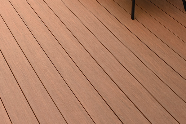 Mid-century modern deck TimberTech AZEK Vintage Collection Cypress