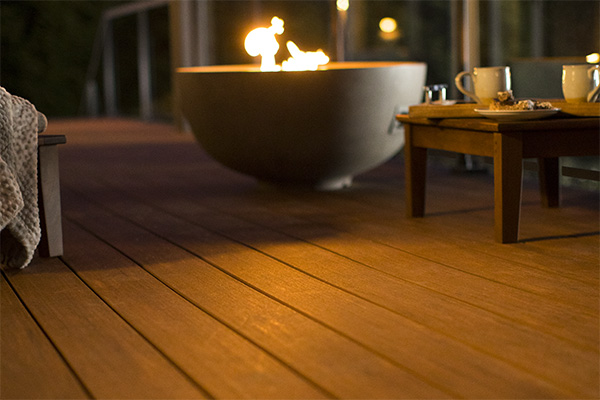 TimberTech AZEK Vintage Collection Mahogany Dark Hickory winter deck