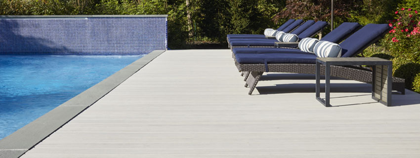 White Composite Decking TimberTech PRO Legacy Collection WhiteWash Cedar Pool