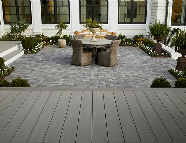 Enjoy dinner al fresco in a modern space