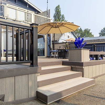 Composite deck board colors for a coastal home