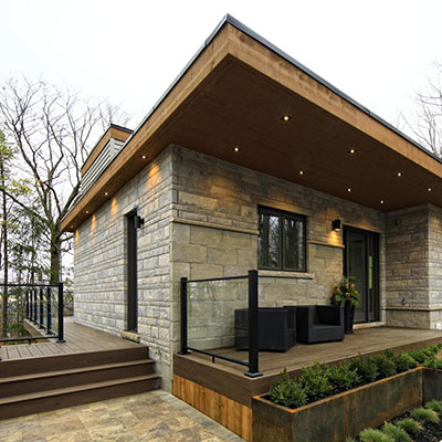 Composite deck board colors for a mid-century modern home