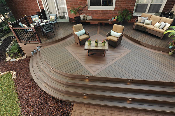 Complementary composite deck board colors