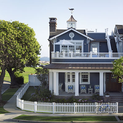 Composite deck board colors for a craftsman style home