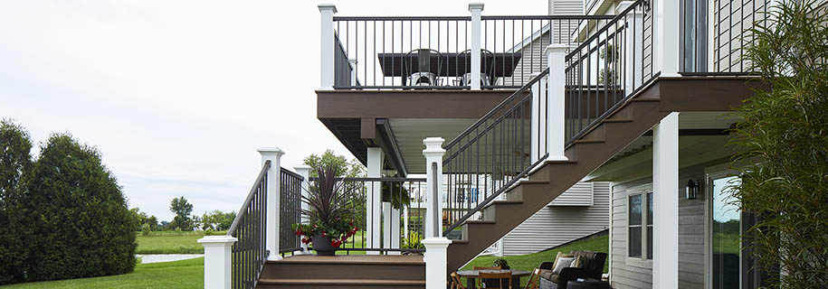 Two-story Dark Roast deck by TimberTech