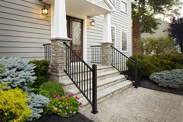 Outdoor stair railing ideas to keep it simple and chic