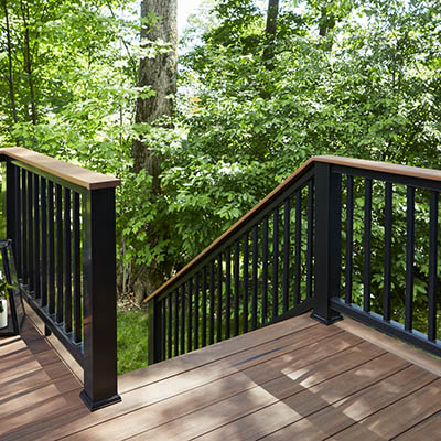 A deck stairs design may require an entryway and walkway