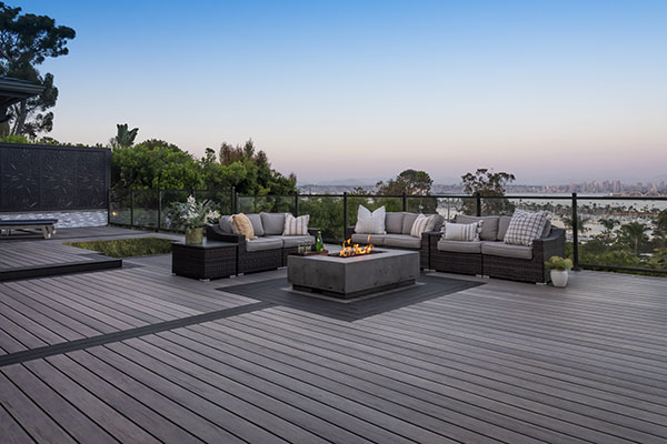 Modern composite decking design with an inlay pattern