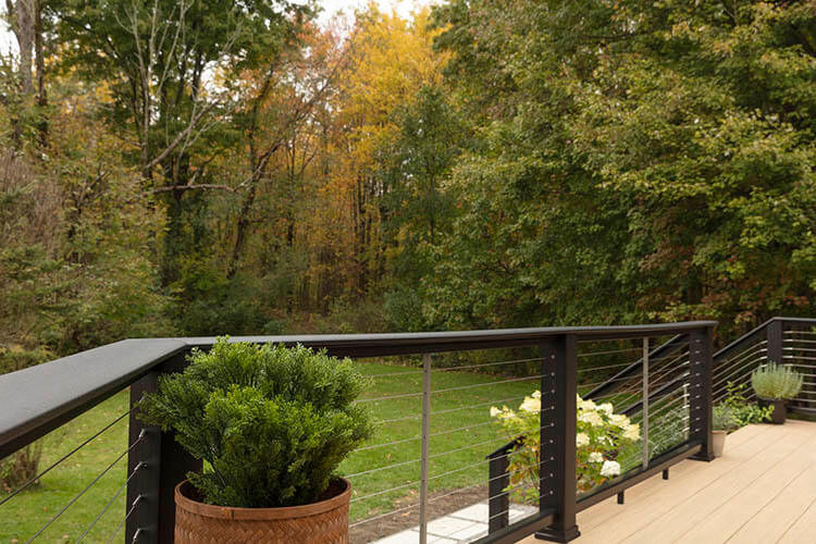 Benefits of deck railing parts featuring composite railing