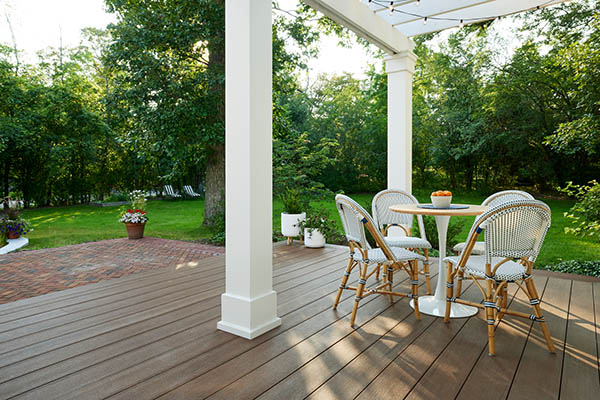 Composite decking delivers more beauty than the best wood for outdoor deck builds