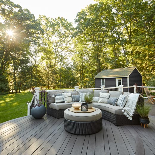 Bold deck design with Dark Hickory Multi-Width Decking