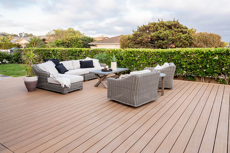 Benefits of TimberTech composite decking material and synthetic deck material