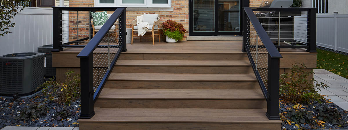 Easy deck ideas include a small rectangle deck with stairs