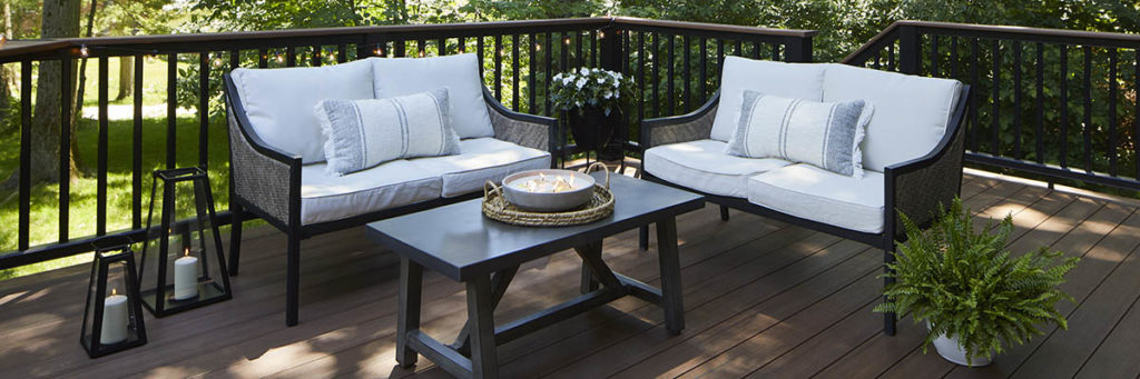 Temporary outdoor deck lighting ideas include lanterns and candles