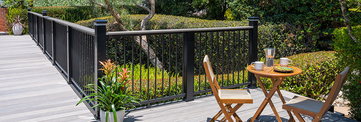 Horizontal Metal Railing for Deck - Great Lakes Metal Fabrication