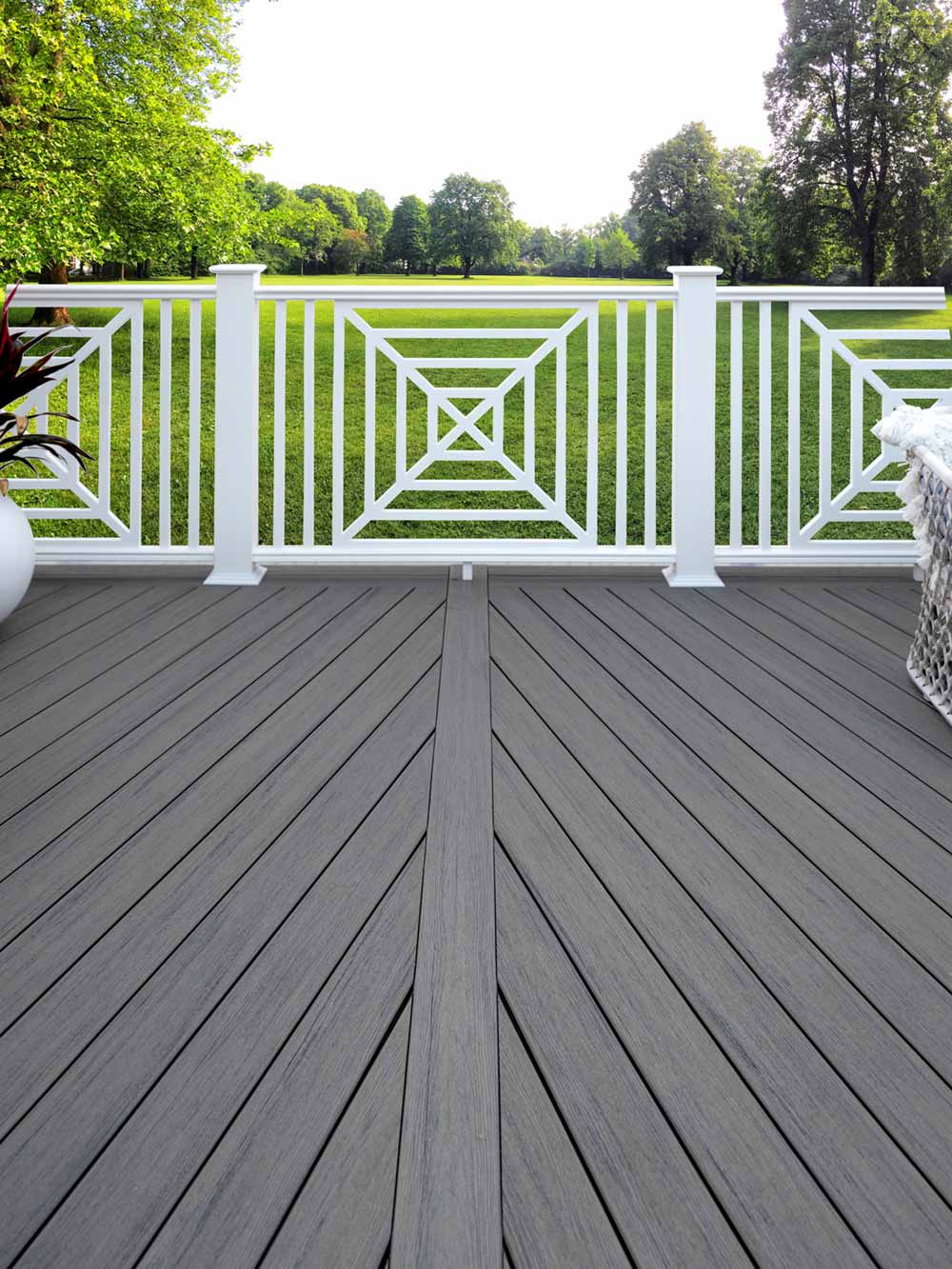 Pinnacle railing with square web decorative panel