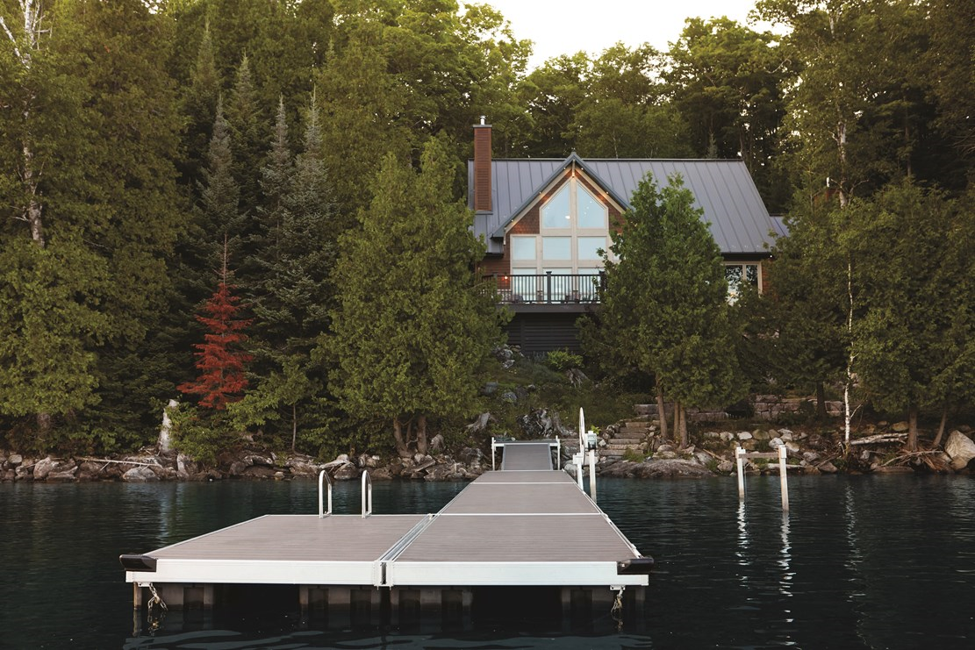 rustic charm deck design ideas.png