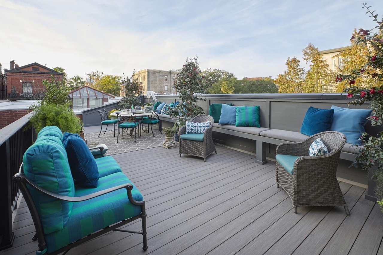 Rooftop deck ideas using composite decking